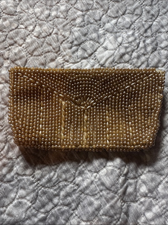 Handbags - Vintage Beaded Pearl-Trim Evening Clutch in Champagne